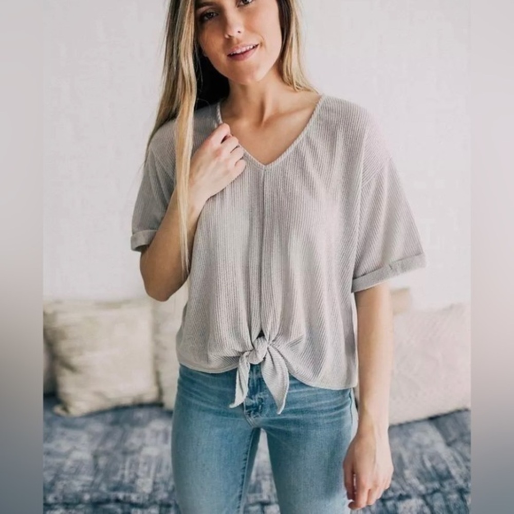 Everly Ribbed Tie Front Top - Womens Size Small - Gray
